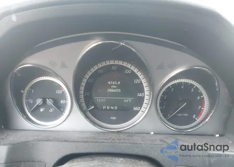 2011 Mercedes-Benz C 300 Luxury 4Matic/Sport 4Matic z USA, uszkodzony, nr VIN WDDGF8BB4BR168805